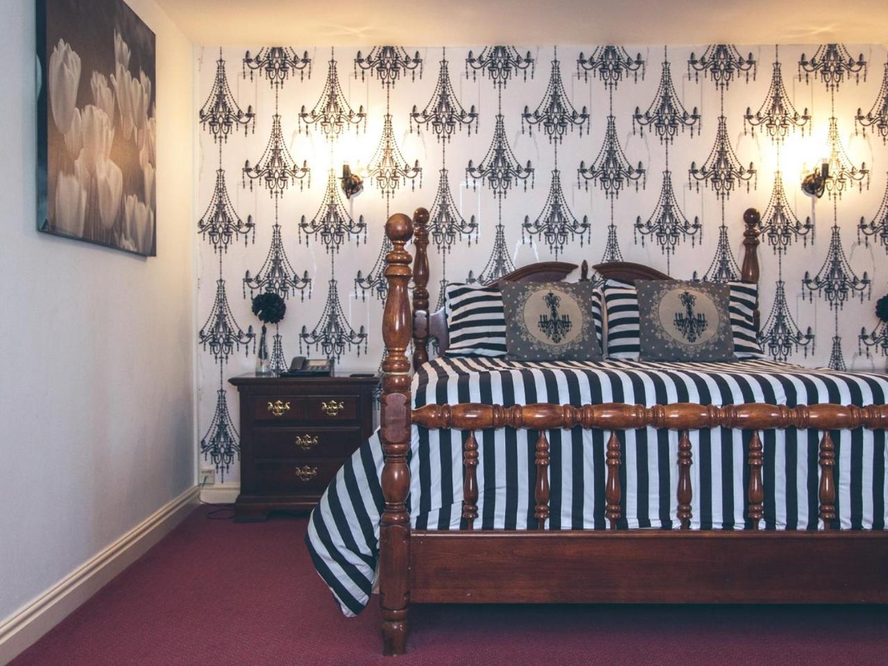 The Bell Hotel Winslow Екстер'єр фото